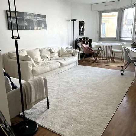Pied De Montmartre Apartment *